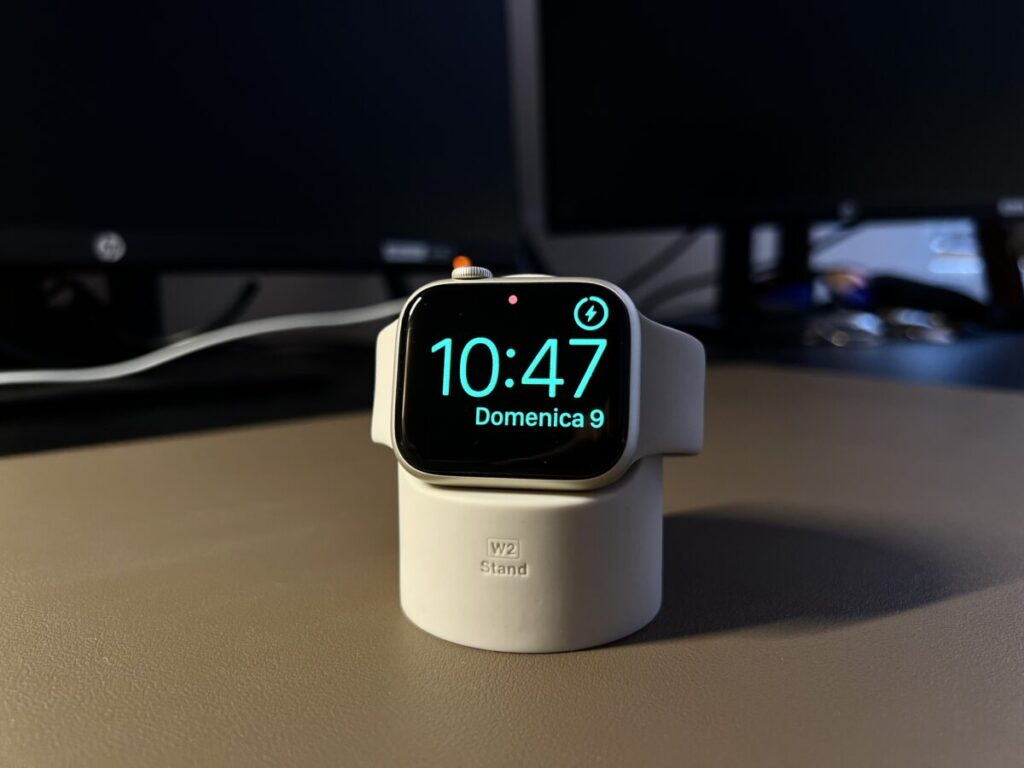 elago W2 Stand Apple Watch goove