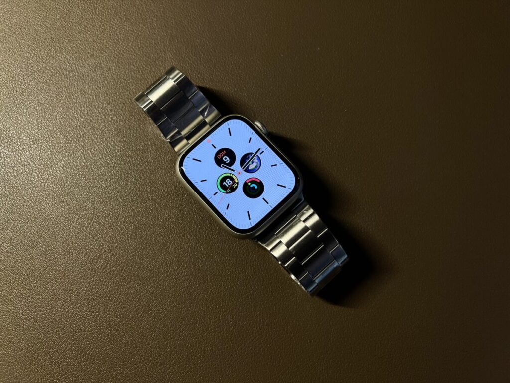 elago Metal Apple Watch Strap goove