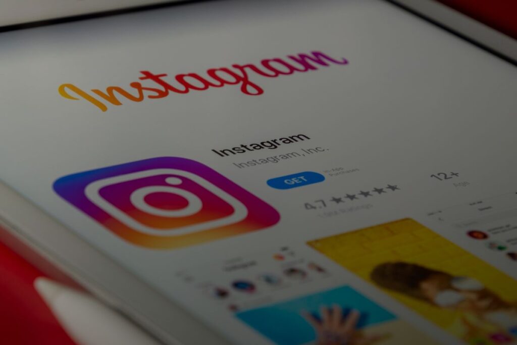 Scopri gli strumenti disponibili su Instagram per migliorare le tue IG story